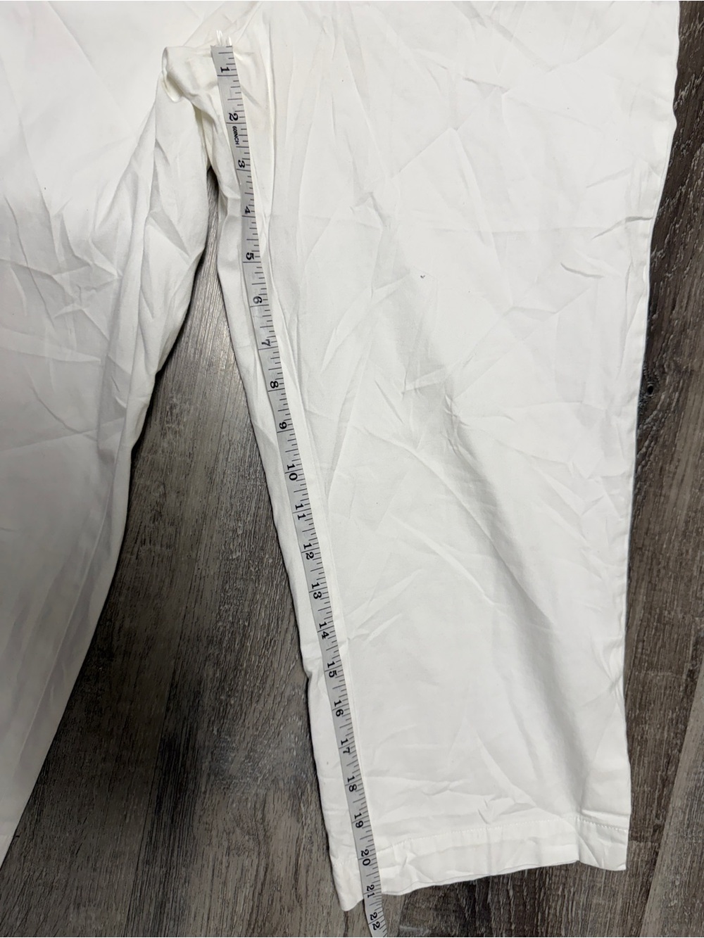 Talbots White Capris - Picture 3 of 7